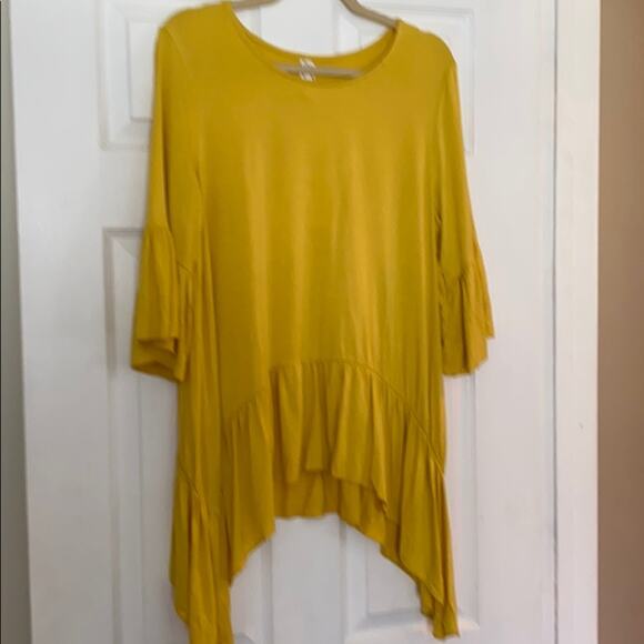 heathmoor Tops - Heathmoor NWT women’s  S yellow tunic top